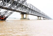 पटना में गंगा ने तोड़ा 2016 का रिकॉर्ड, गांधी घाट पर जलस्तर 50.53 मीटर; कल और बढ़ेगा पानी